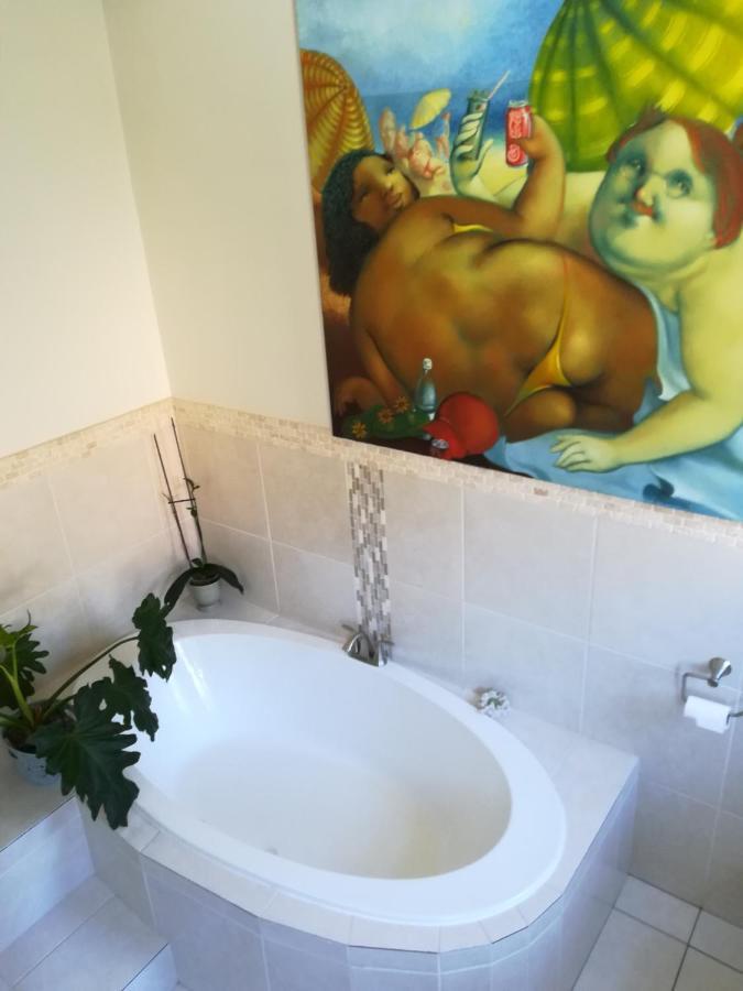 One Above Apartment เคปทาวน์ ภายนอก รูปภาพ